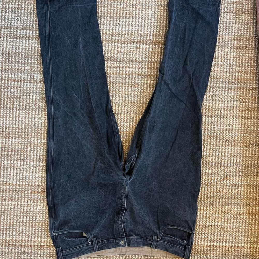 48x34 mens black Duluth Trading Company excellent used condition jeans